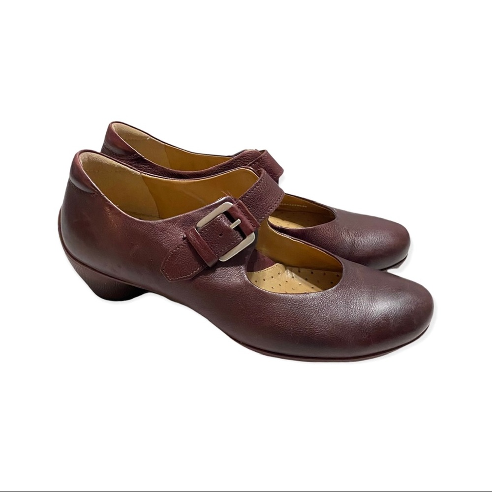 ECCO Maryjanes Sz 40 / 10 Red Burgundy Leather Clogs Strap & Buckle - Picture 3 of 11